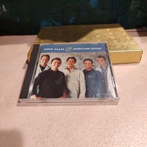 Ernie Haase & Signature SoundAUDIO CD INSERTS & JEWELCASE IN EXCELLENT condition